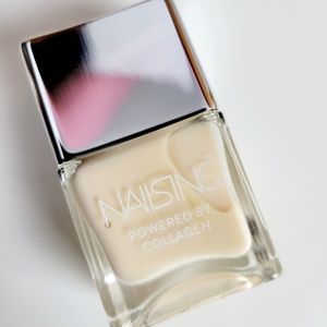 nails inc powered by collagen nail treatment